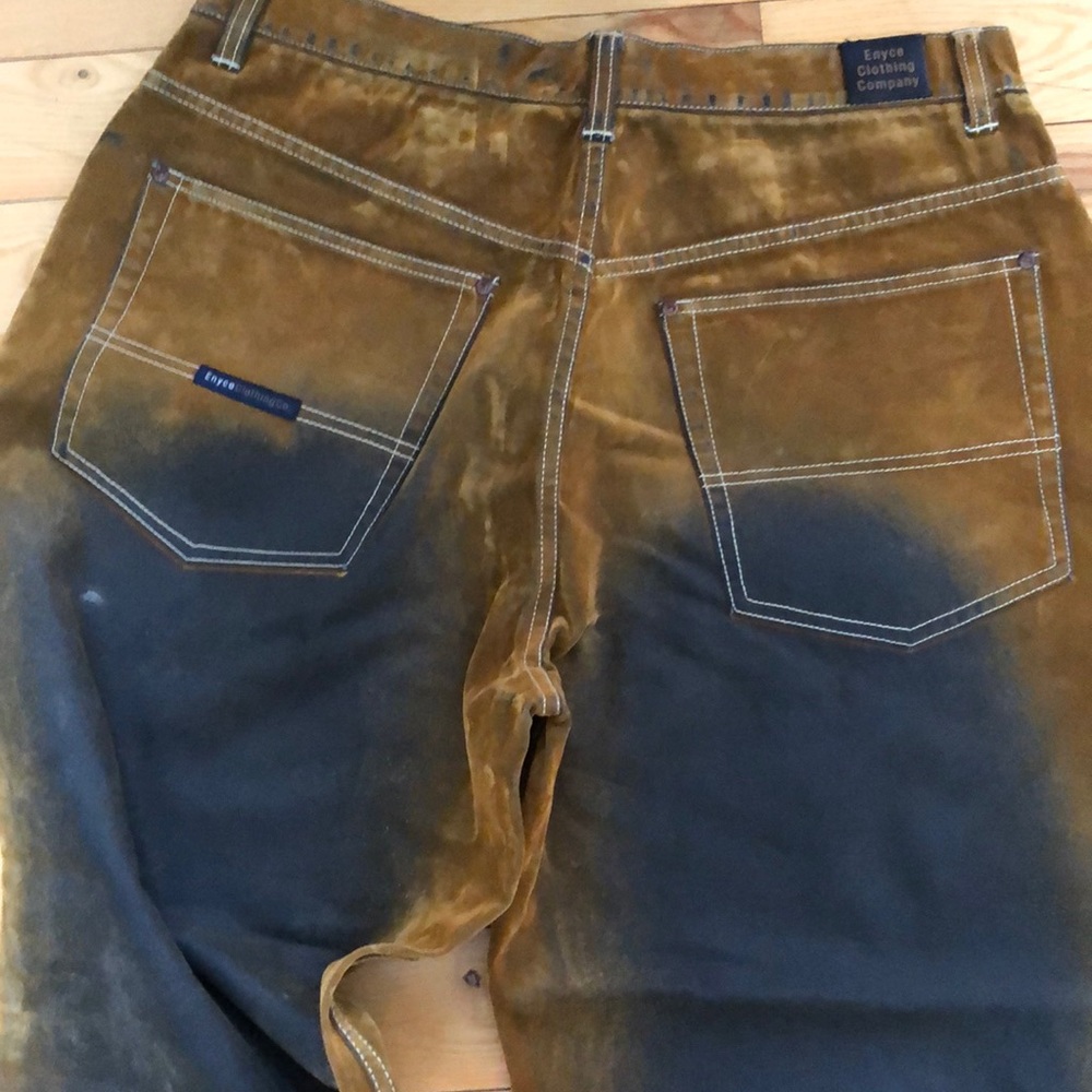 Clothes - Picture 4 of 5